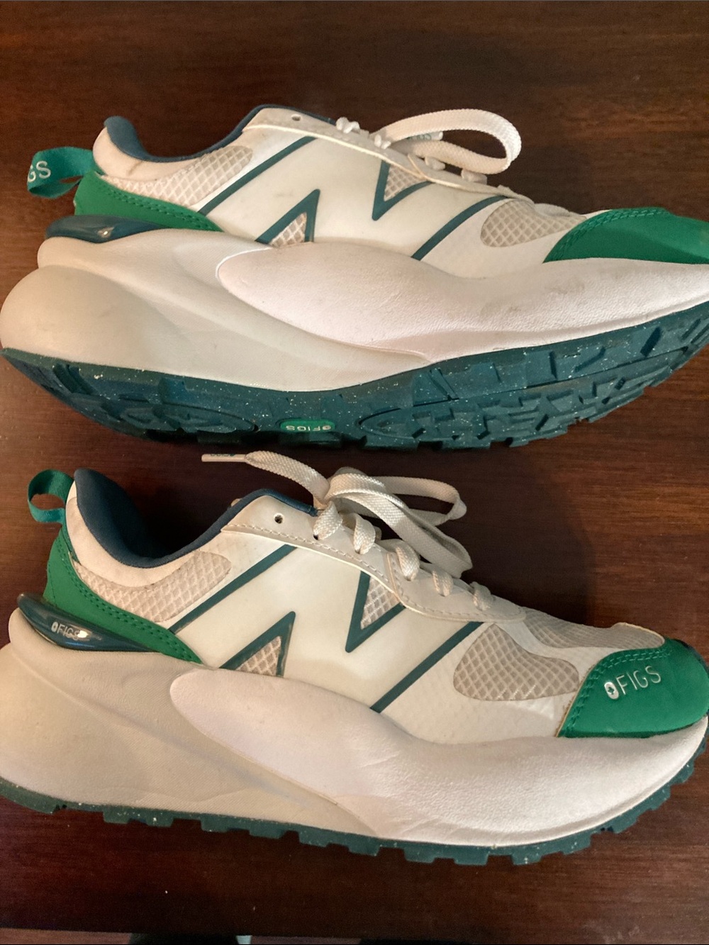 Women’s New Balance Figs Athletic Shoes. US size 7.5 EU 38.5. - Picture 7 of 7